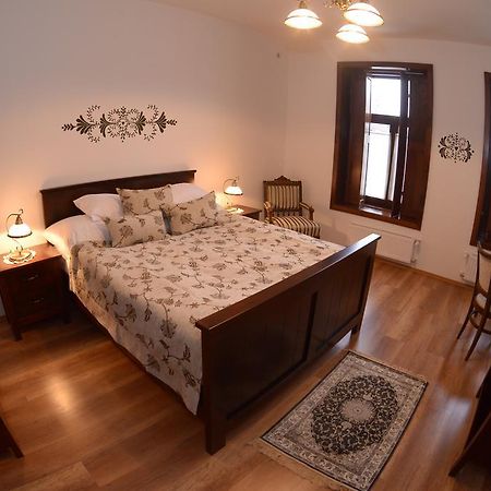 Levendula Porta Es Pajtaszinhaz Hotel ออร์ฟู ห้อง รูปภาพ