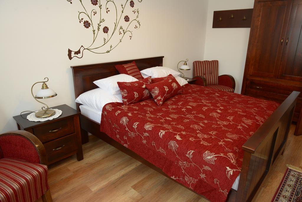 Levendula Porta Es Pajtaszinhaz Hotel ออร์ฟู ห้อง รูปภาพ