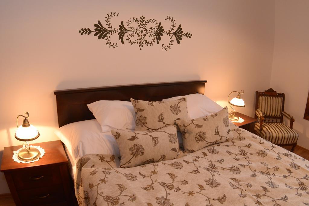 Levendula Porta Es Pajtaszinhaz Hotel ออร์ฟู ห้อง รูปภาพ