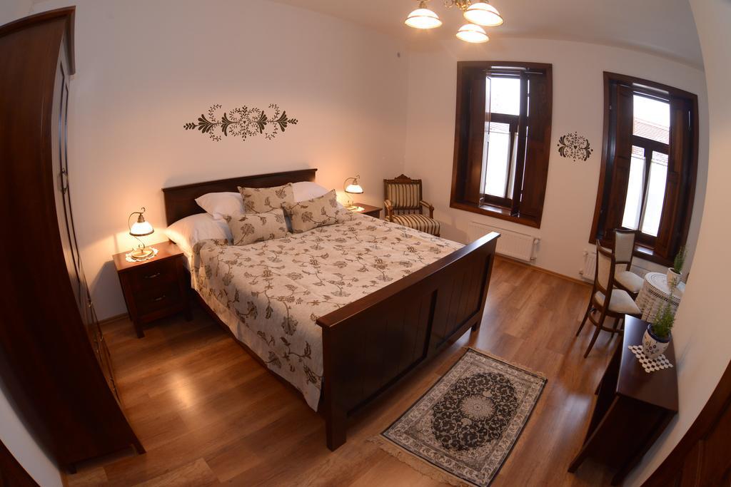 Levendula Porta Es Pajtaszinhaz Hotel ออร์ฟู ห้อง รูปภาพ