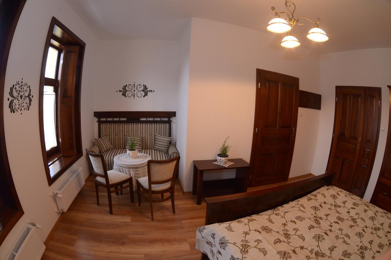 Levendula Porta Es Pajtaszinhaz Hotel ออร์ฟู ภายนอก รูปภาพ